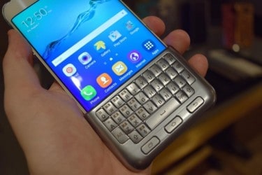 image-1448099554-samsung-pay-and-accessories-0014-970x647-c