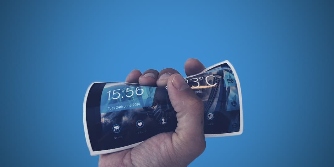 portal-flexible-smartphone-1099326-TwoByOne
