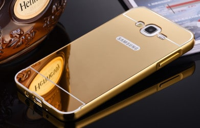 removable-phone-case-2-e1467709812291