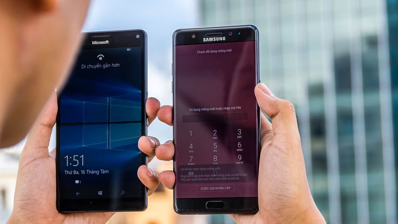 Lumia 950 XL iris scanner vs Galaxy Note 7 iris scanner