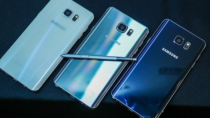 LG V34 isai Beat vs Samsung Galaxy S7 Edge