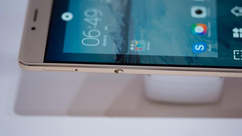 The long battery life smartphones