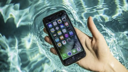 iphone 7 plus-5 best waterproof smartphones