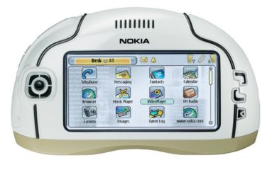 Nokia 7700 vs