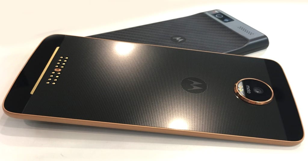 Nokia 9 vs Motorola Moto X5