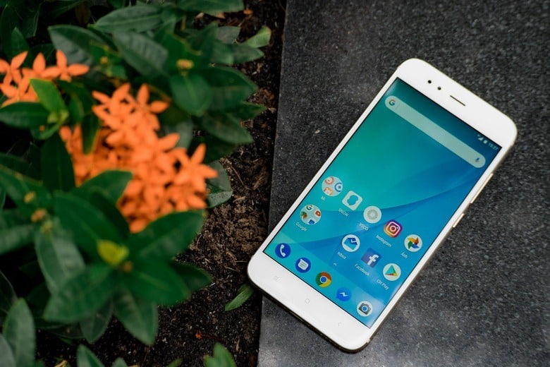 camera phones under INR 20000