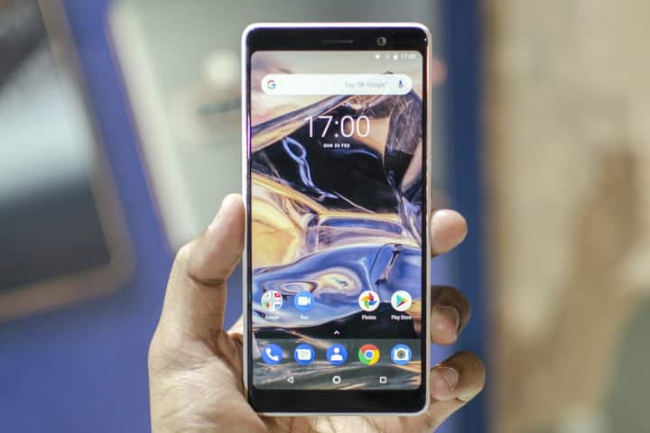 Nokia 7 Plus vs Motorola Moto G6 Play
