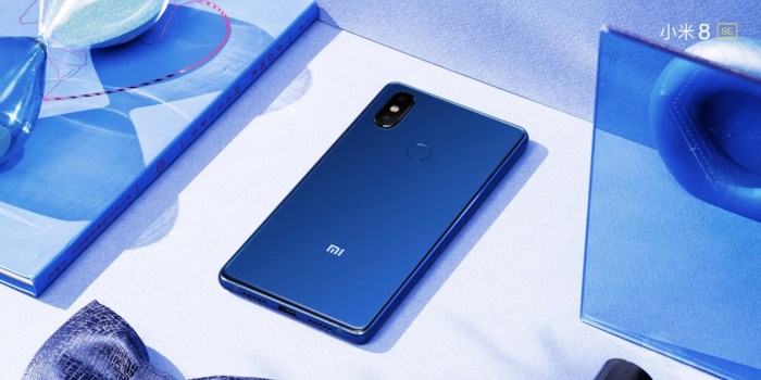 Xiaomi Mi 8 Blue and Gold Variant