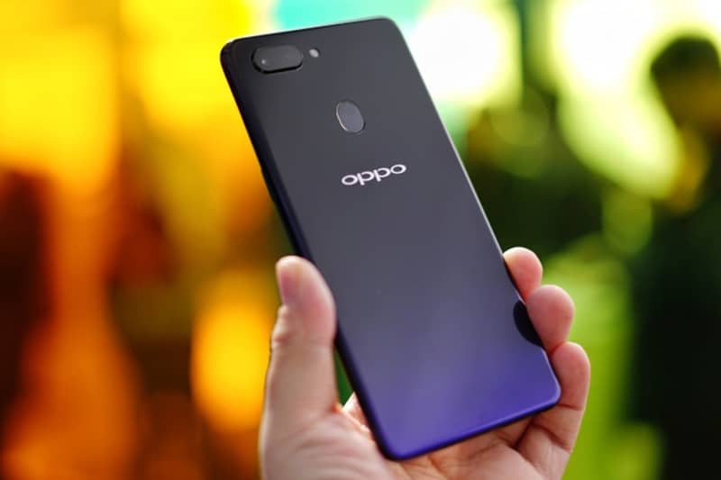 Xiaomi Mi 8 vs OPPO R15